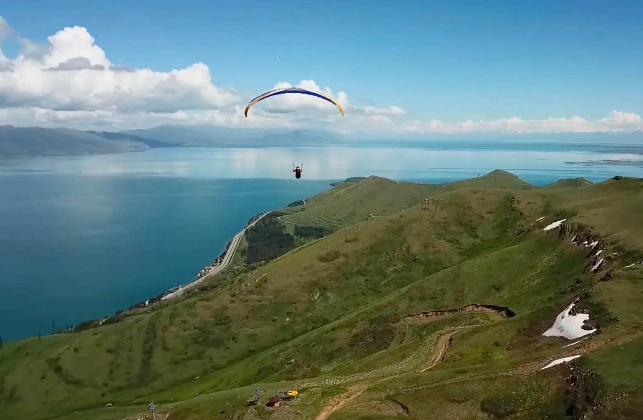 Paragliding Tours in Armenia & Tandem Flights